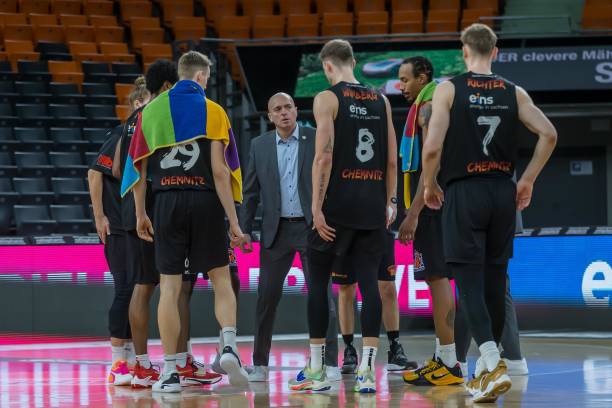 服务用户搜 服务用户搜